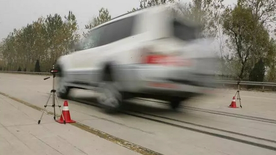 ��ɲ���Ĳ��Ǻ�˾�� ʷ����ȫɲ�����ɻ���007